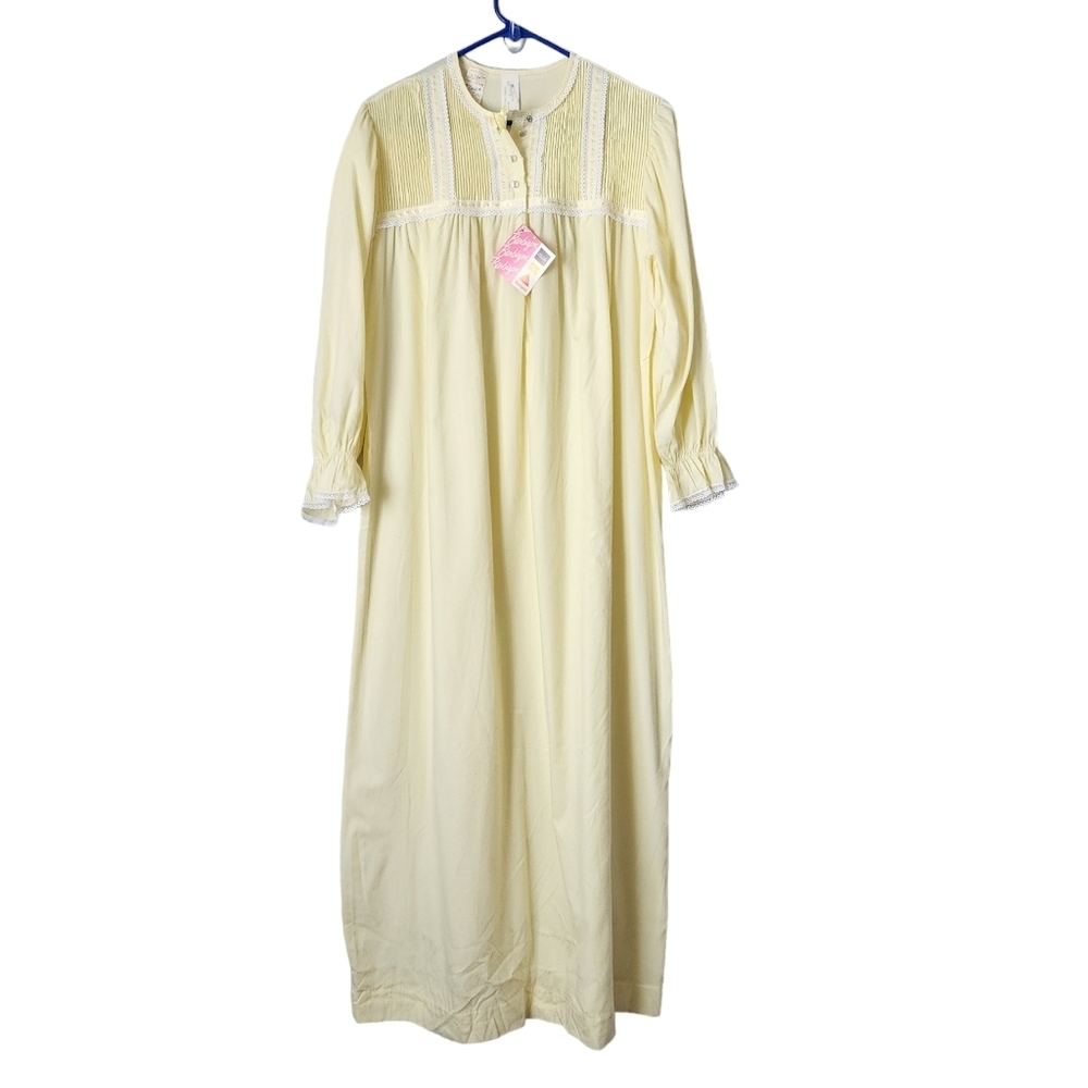 BARBIZON 70s Babydoll New Old‎ Stock Canary Yellow maxi gown USA Dead Stock M